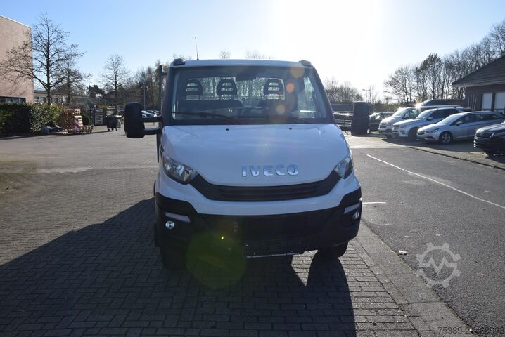 Tipper van Iveco Daily  70 C18 City Haken B Multilift
