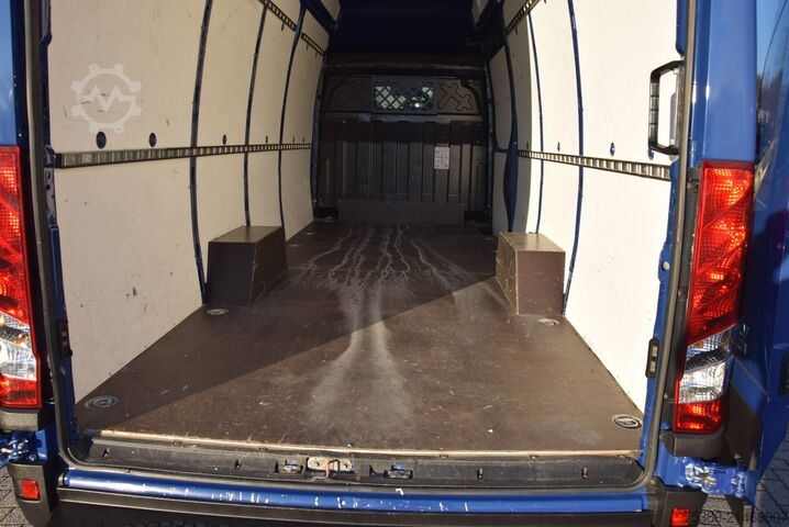 High top van Iveco Daily  35 S14 EU6D Automatik Superhochdach Maxi