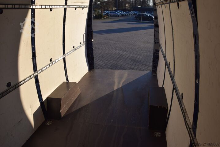High top van Iveco Daily  35 S14 EU6D Automatik Superhochdach Maxi
