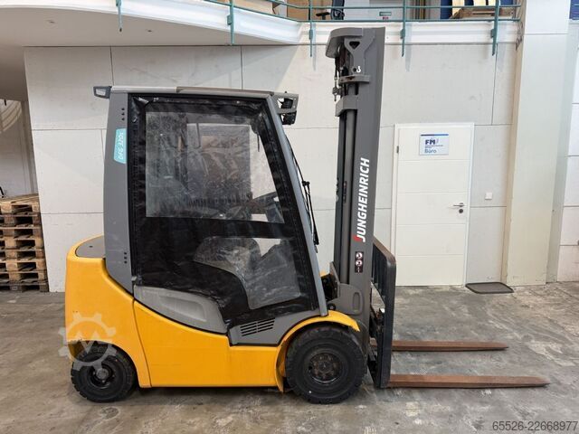 Diesel Forklift Jungheinrich DFG 320 S / Halbkabine / 878 Std.