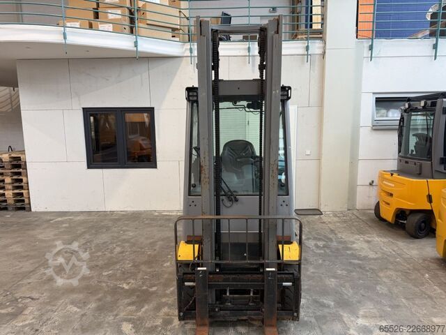 Diesel Forklift Jungheinrich DFG 320 S / Halbkabine / 878 Std.