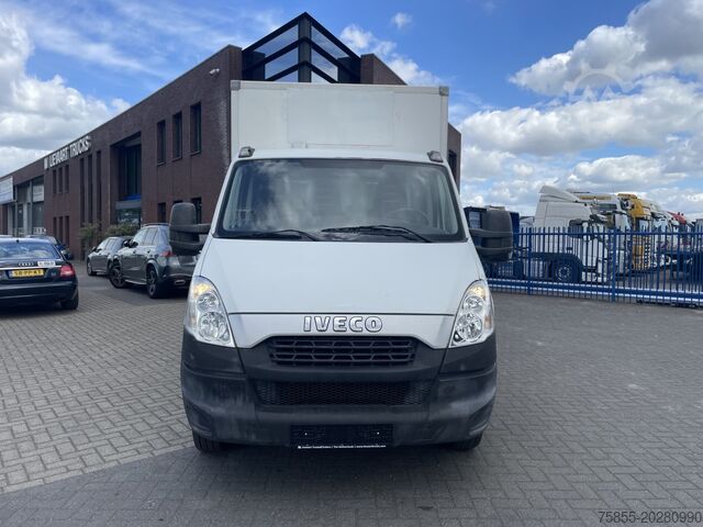 Box body Iveco Daily 35C11 Closed Box / 750 KG Loading Lift / ...