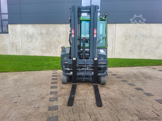 4-Wege Stapler Combilift CBE 3000