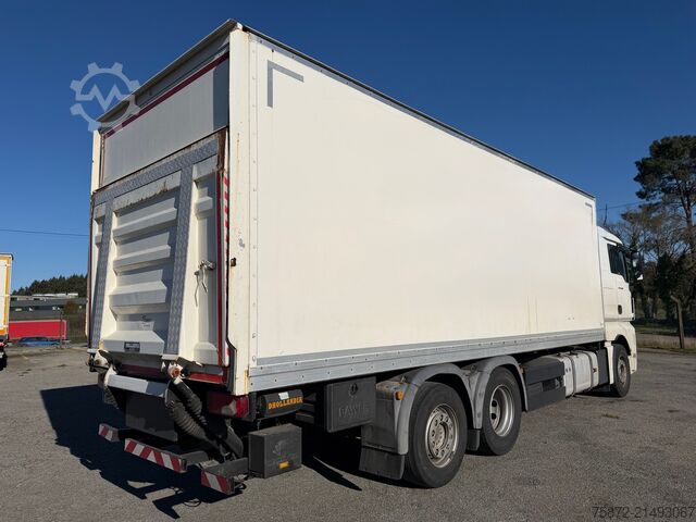 Box truck MAN TGX 26.480 26T 6X2 EJE DIRECIONAL