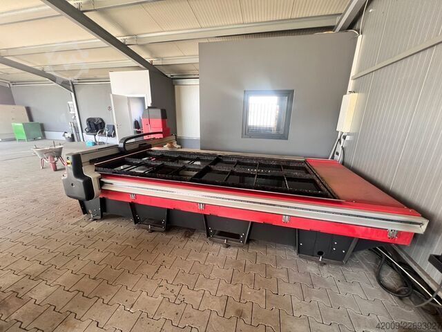 Plasma cutting machine Swift-Cut Pro 3000