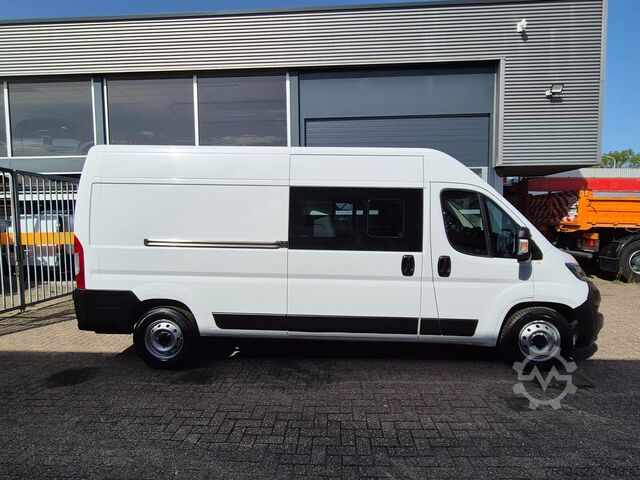 Lieferwagen Doppelkabine Fiat Ducato 2.2D L3H2/ DC 6pers/ Airco/ Navi/ Camera
