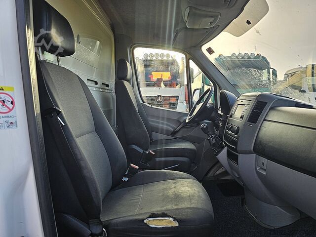 Suitcase VW CRAFTER 35 2.0 ENGINE-DEFECT!