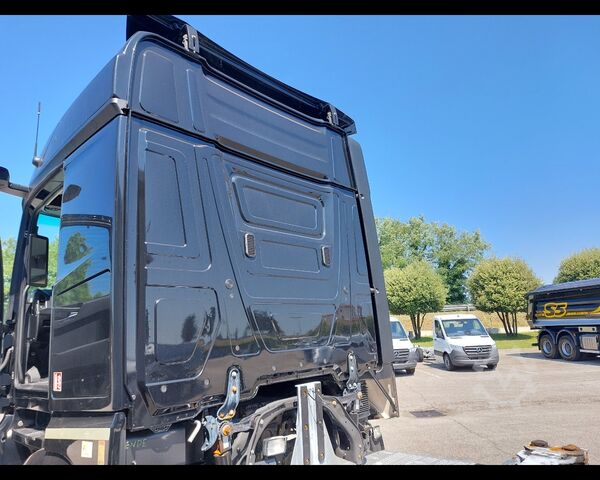 Wechselbrücke mit Kofferaufbau MERCEDES-BENZ Actros 5 25 6x2 - Actros 5 2553 L 6x2