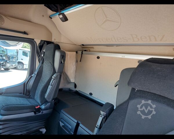 Wechselbrücke mit Kofferaufbau MERCEDES-BENZ Actros 5 25 6x2 - Actros 5 2553 L 6x2