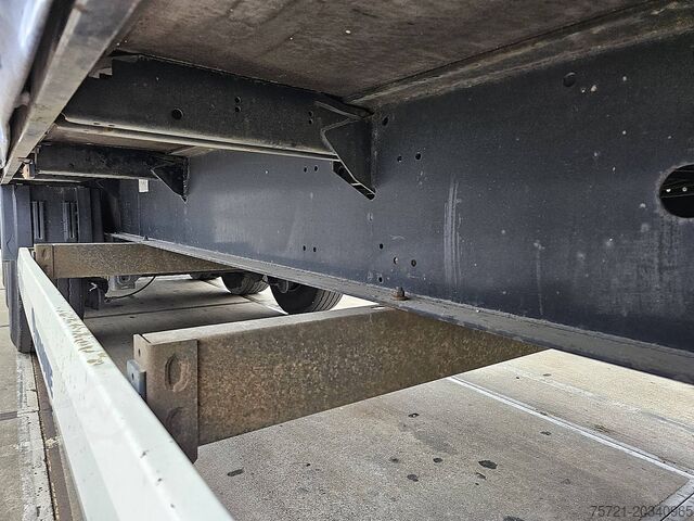 Sliding tarpaulins KRONE SD27C
