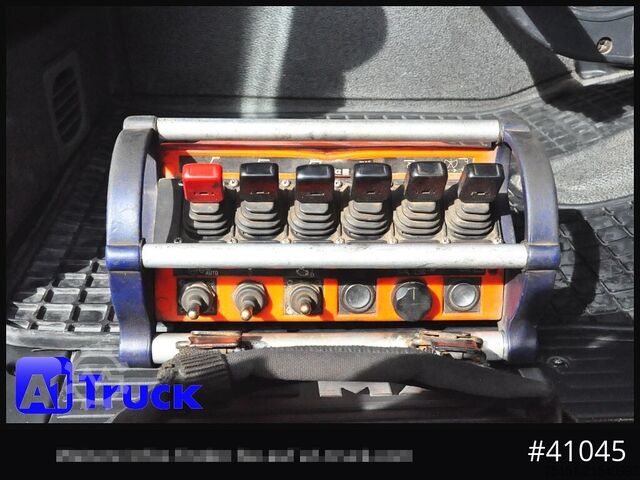 Autokran MAN TGS 32,480, 8x4, MKG HLK 591 Seilwinde, Funk,