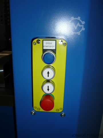 Hydraulic press Hidrogarne 250 T 4-Säulen Tiefziehpresse MV-250E/NC