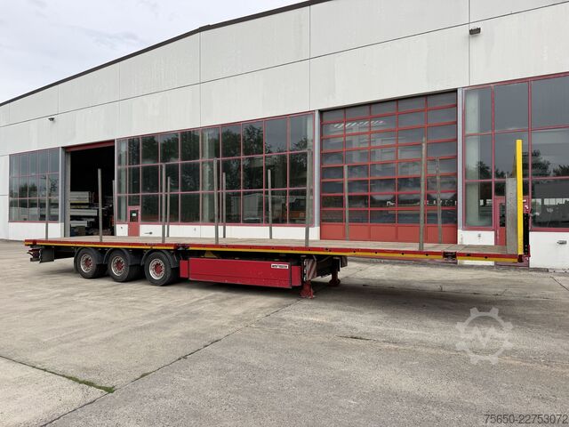 Low loader semitrailer  t3  3 Achs Satteltieflader Mega