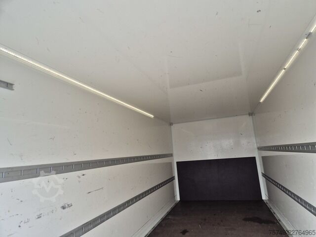 Box van Fuso Canter 7C18 Aut., Koffer LBW AHK