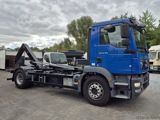 Roll-off tipper truck man TGM 18.320 BL 4x2 Abrollkipper 14t Automatik