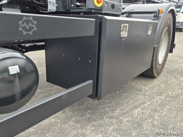 Roll-off tipper truck man TGM 18.320 BL 4x2 Abrollkipper 14t Automatik
