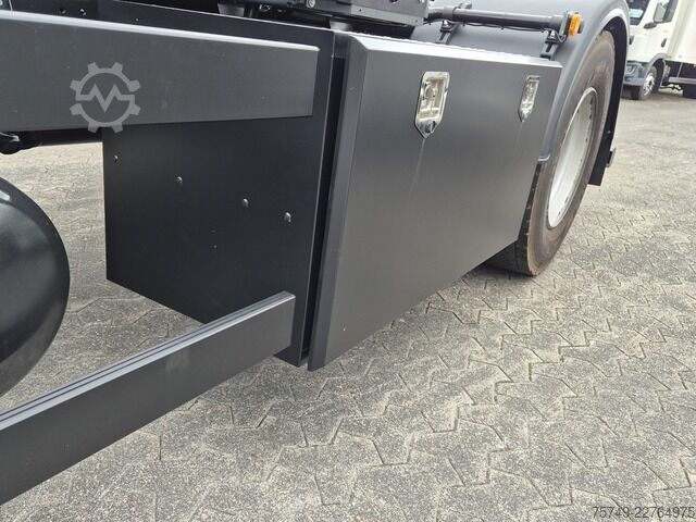 Roll-off tipper truck man TGM 18.320 BL 4x2 Abrollkipper 14t Automatik
