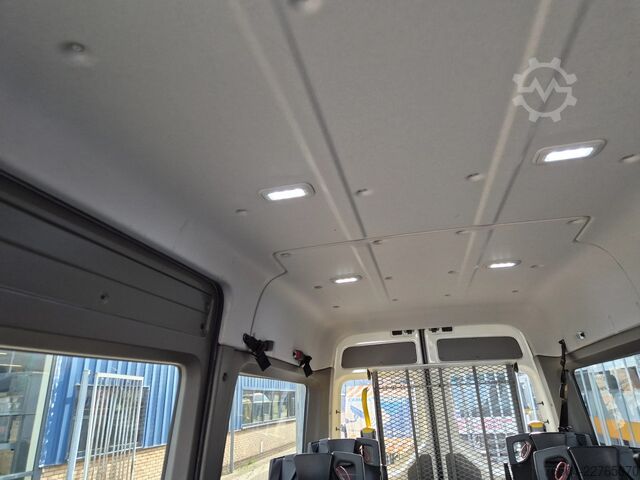 Wheelchair transport VW Crafter 2.0 TDI/ DSG/ Wheelchair/ 8+1