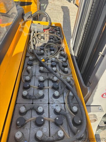 Schubmaststapler Jungheinrich ETV 214 830DZ