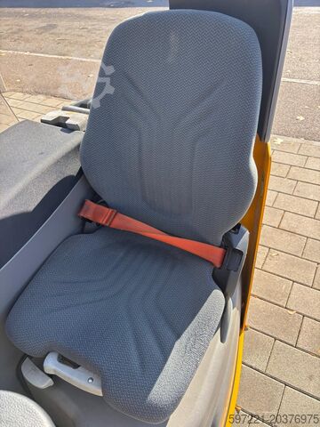 Schubmaststapler Jungheinrich ETV 214 830DZ