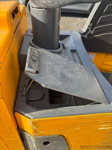 Elektrische Niederhubwagen Jungheinrich ERE 225