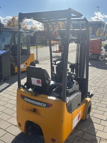 Elektrisch – 3 Räder Jungheinrich EFG 110 neue Batterie Triplex