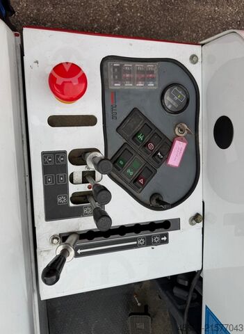 Aufsitz Kehrmaschine Scheuersaugmaschine Dulevo 1100 EH