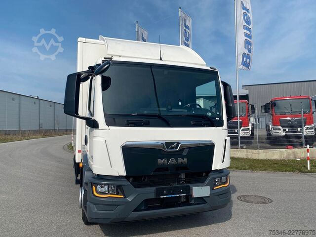 Box truck MAN TGM 15.290 BL/Koffer/3Sitzer/NL8,0 To/LBW/17 tkm
