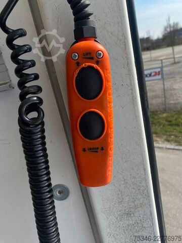 Box truck MAN TGM 15.290 BL/Koffer/3Sitzer/NL8,0 To/LBW/17 tkm