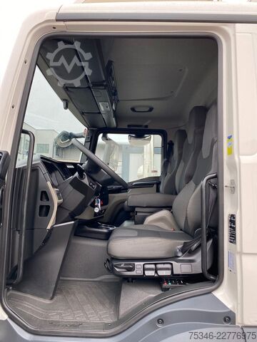 Box truck MAN TGM 15.290 BL/Koffer/3Sitzer/NL8,0 To/LBW/17 tkm