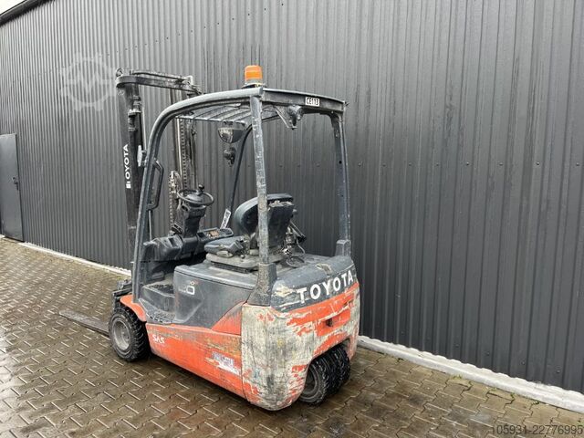 Electric 3-wheel forklift Toyota 8FBE20T