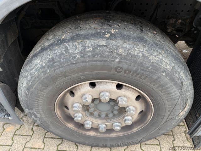 LKW mit Pritsche & Plane MERCEDES-BENZ Actros 4x2 Pritsche Plane Laderampe + Anhänger