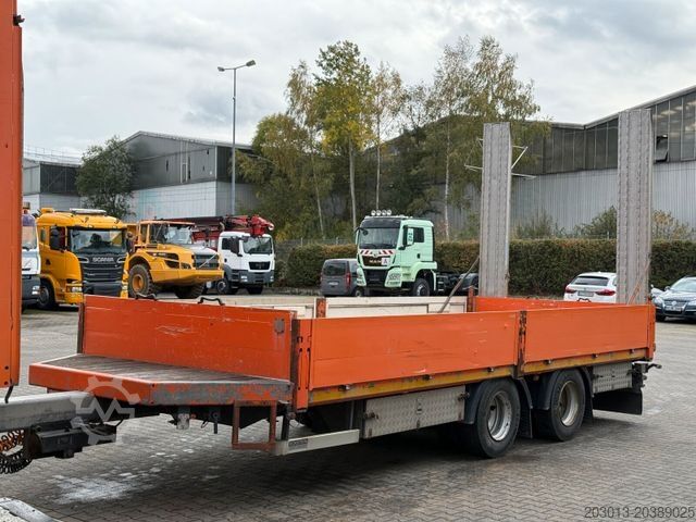 LKW mit Pritsche & Plane MERCEDES-BENZ Actros 4x2 Pritsche Plane Laderampe + Anhänger