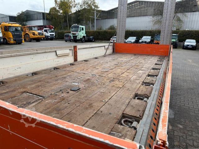 LKW mit Pritsche & Plane MERCEDES-BENZ Actros 4x2 Pritsche Plane Laderampe + Anhänger