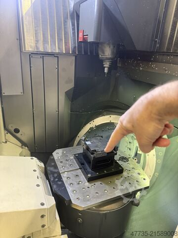 CNC 5-Achs Universal-Bearbeitungszentrum DECKEL MAHO DMU 60 evo