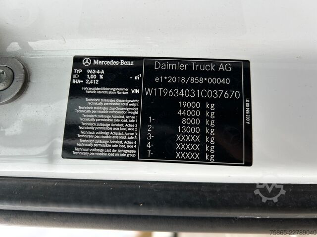 Standard tractor Mercedes-Benz Actros 1845 Gigaspace / Tacho V2 / 371 dkm / Bl...