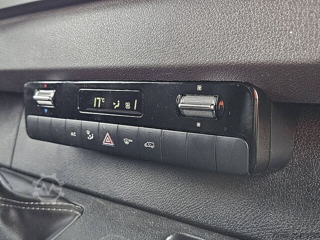 High-roof van MERCEDES-BENZ SPRINTER 317 L2H2 Mbux Navi RWD!
