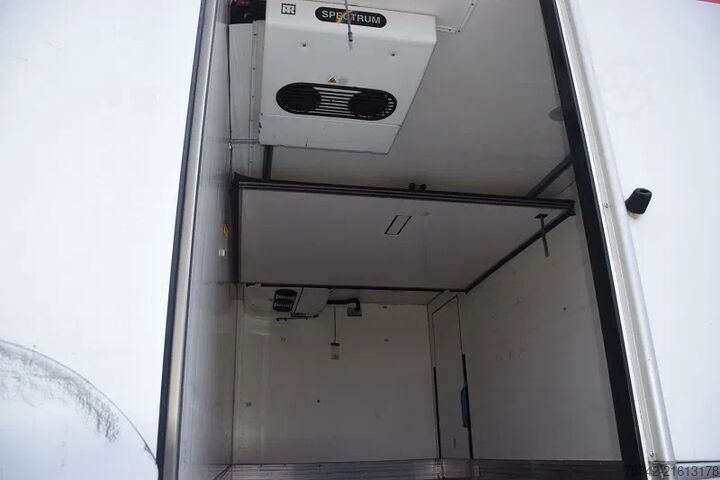 Kühl-/Tiefkühltransport Iveco EuroCargo 120 E18 - frigo