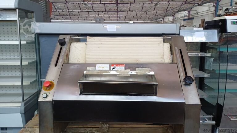Baguette moulder, 50 to 1200 g SINMAG SM-380S