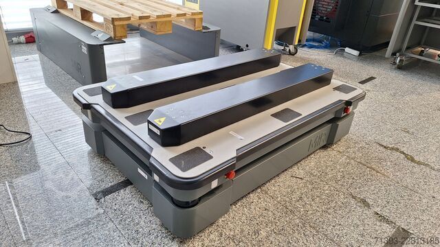 Industrieroboter MiR MiR500 EU pallet lift