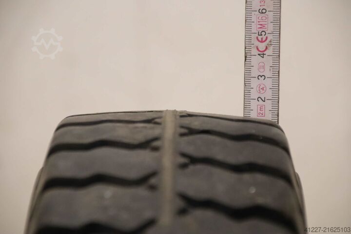 Vollgummi Reifen Continental CSE-Robust 5.00-8  SC 10  RIM 3.00 D