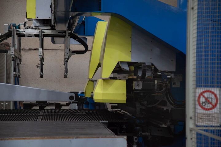 Biegezentrum FINNPOWER EB5 200