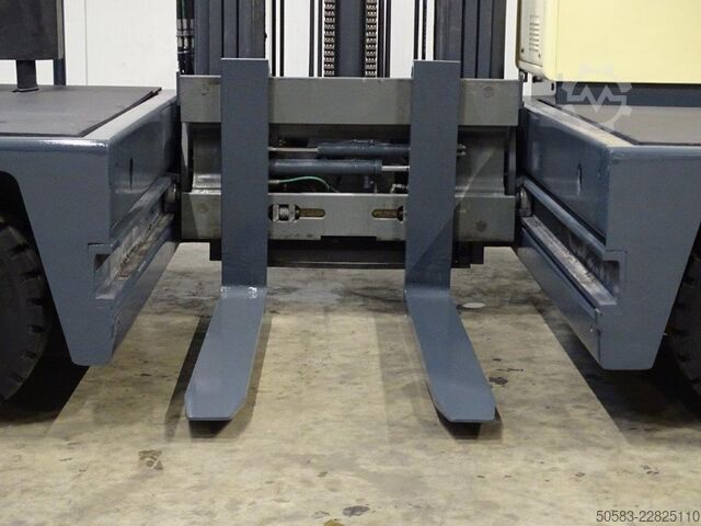 Seitenstapler Hubtex S50D - TRIPLEX