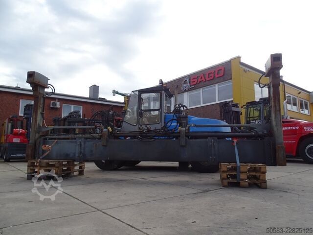 Empty Container Handler Kalmar DCE70-32E3 - Container