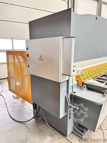 Hydraulic guillotine shear HACO TS 3012