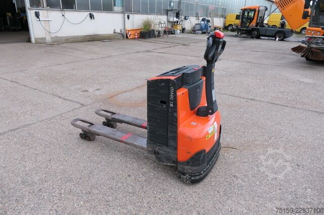 Niederhubwagen bt LWE 160