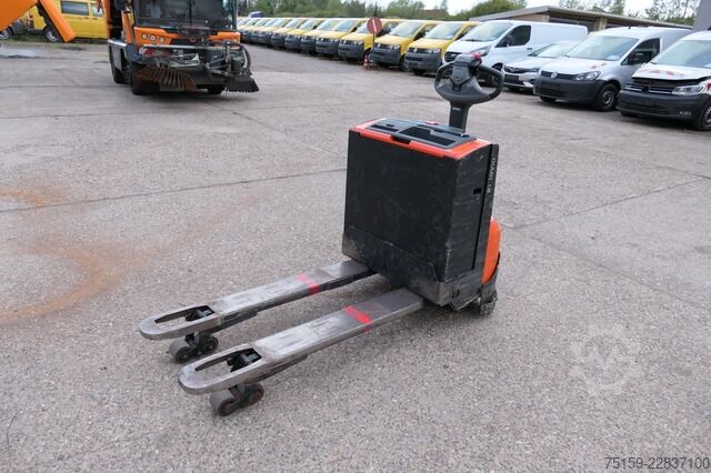 Niederhubwagen bt LWE 160