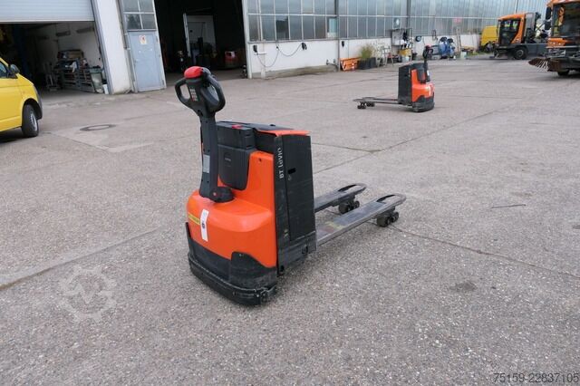 Niederhubwagen bt LWE 160 Batterie 17/2026