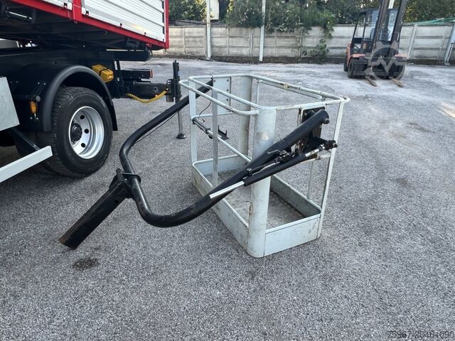 Dreiseitenkipper mit Kran Iveco Eurocargo 140e25