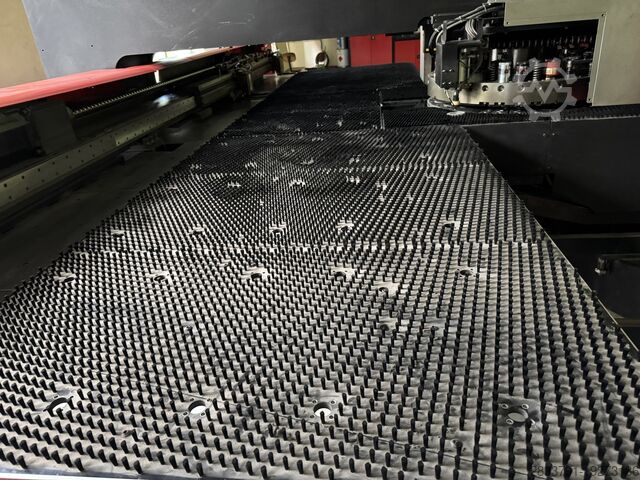 Turret punching machine Amada AC2510NT
